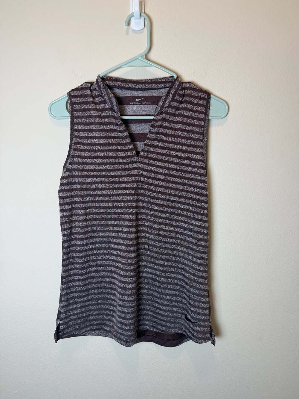 Nike Zonal Cooling Sleeveless Top Size S Striped Golf Running